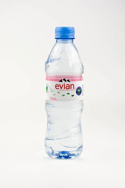 Nova Bana Eslováquia Maio 2023 Garrafa Água Mineral Natural Evian — Fotografia de Stock