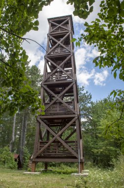 Skycov köyündeki Tahta Gözcü Kulesi. Slovakya.