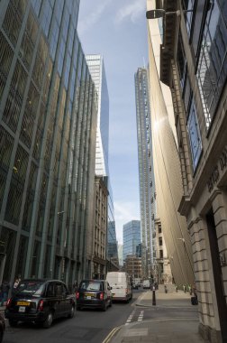 Londra, İngiltere - 21 Mart 2024: Londra silueti, şehrin finans sektöründeki ofis binaları. Londra mı? İngiltere.