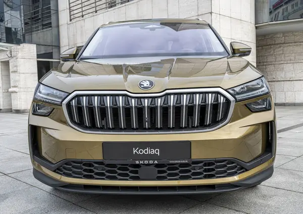 Bratislava, Slovakya - 2 Kasım 2024: Yeni Skoda Kodiaq arabası. 2024 modeli.