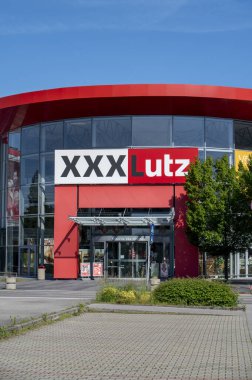 Bratislava, Slovakya - 10 Mayıs 2025: XXXLutz mağazası. XXXLutz Grubu dünyanın en büyük mobilya perakendecilerinden biridir..