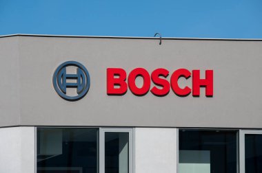 Bratislava, Slovakya - 10 Mayıs, 2025: Robert Bosch GmbH bir Alman çokuluslu mühendislik ve teknoloji şirketidir..