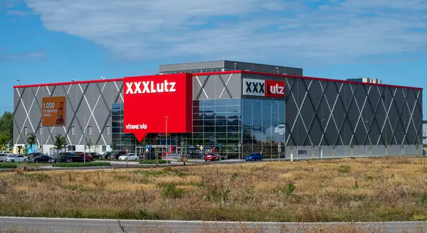Nitra, Slovakya - 25 Ağustos 2025: Nitra 'da yeni XXXLutz mağazası. Slovakya. XXXLutz Grubu dünyanın en büyük mobilya perakendecilerinden biridir..