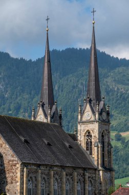 Sankt Johann im Pongau Katedrali. St. Johann im Pongau 'daki Katolik kilisesi. Salzburg 'da. Avusturya.