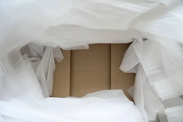 Λευκή Φυσαλίδα Τυλίγματος Καφέ Κουτί — Φωτογραφία Αρχείου