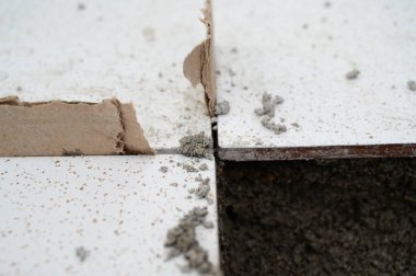 beyaz kiremit ve beton zemin, inşaat endüstrisi