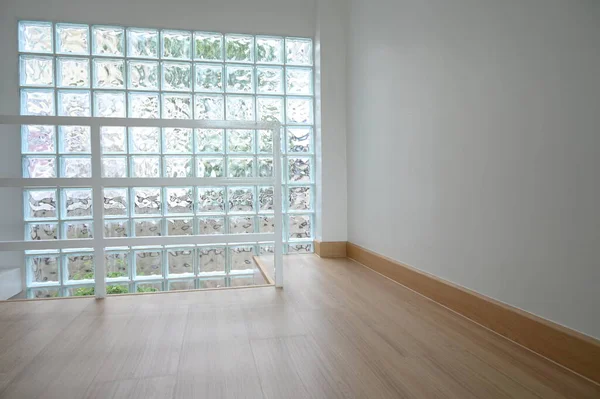 Piso Madeira Com Parede Bloco Vidro Design Interiores — Fotografia de Stock