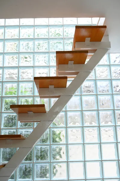 Escalera Madera Pared Cristal Diseño Interiores —  Fotos de Stock