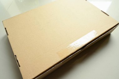 Kargo için kahverengi kutu ambalajı, kağıt desenli