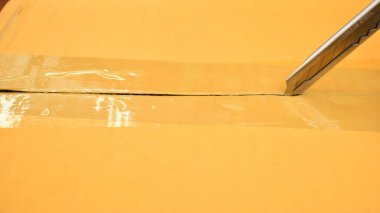 paper box with sharp knife, packaging industry