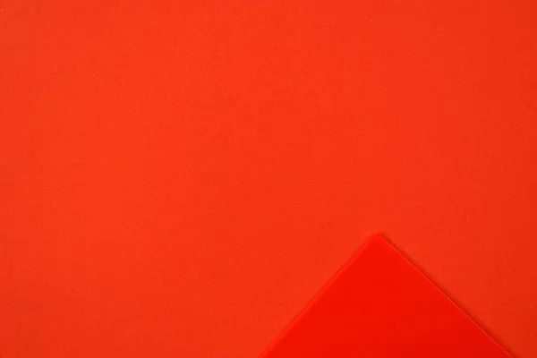 Dizayn Için Kırmızı Arkaplanda Kırmızı Zarf — Stok fotoğraf