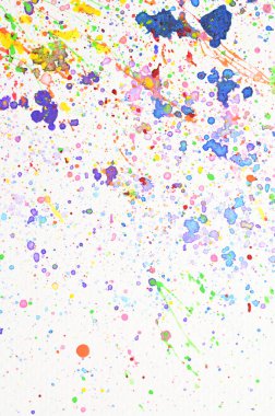 beyaz kağıt üzerinde su rengi sıçraması, renkli sanat tasarımı