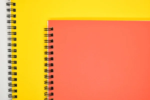 Oranžový Žlutý Zápisník Pro Design Kancelářské Potřeby — Stock fotografie