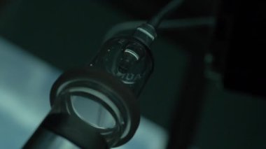 Hastanedeki damar içi sıvı, HD yavaş çekim yakın çekim.