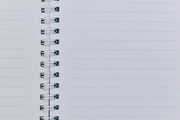 Bovenaanzicht Afbeelding Van Open Notebook Met Blanco Pagina Bekleed Papier — Stockfoto