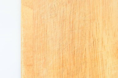 Tahta kesme tahtası beyaz arka planda izole edilmiş, kalas ahşap mutfak