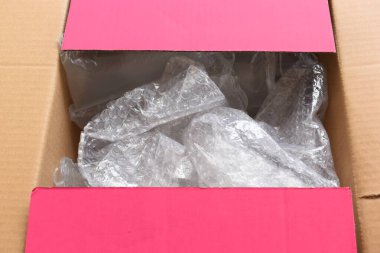 Şok geçirmez pembe karton kutu, geri dönüşüm malzemesi