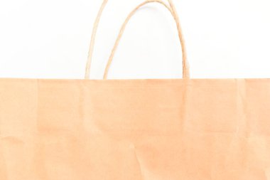 Kahverengi kağıt çanta beyaz arkaplanda izole edildi, geri dönüşüm malzemesi