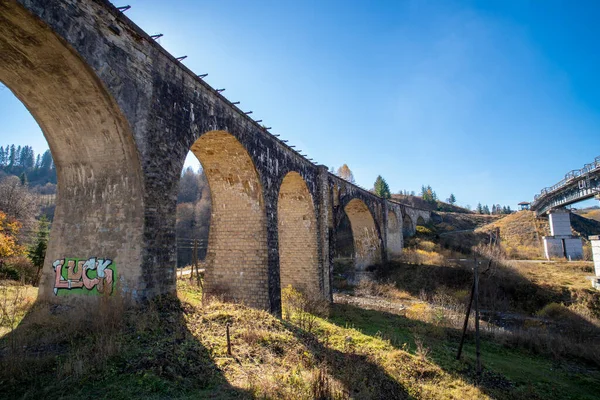 Verlassenes Viadukt Den Karpaten — Stockfoto