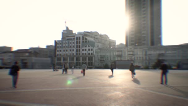 Unrecognizable Pedestrians Walk Sunlit Square Big City — Stock Video