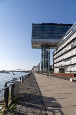 Kranhaus İş Merkezi Sabah Görüşü Güneşli Gün, Köln Almanya