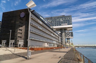 Kranhaus İş Merkezi Sabah Görüşü Güneşli Gün, Köln Almanya