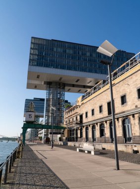 Kranhaus İş Merkezi Sabah Görüşü Güneşli Gün, Köln Almanya