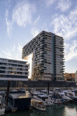 Kranhaus İş Merkezi Sabah Görüşü Güneşli Gün, Köln Almanya