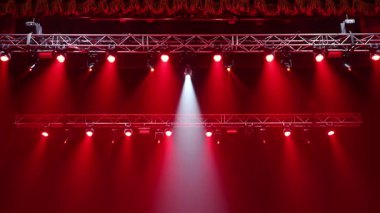 Parti Konserinin Soyut Arkaplan Işığı. Konserde renkli ışık, müzik festivali. Kutlama partisi, yıldırım gösterisi