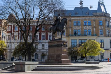 Galiçyalı Daniel 'in Lviv' deki bir binicilik heykeli olan Kral Danylo 'nun Anıtı