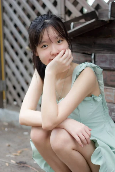 Asia Thai Flicka Grön Klänning Vacker Flicka Leende Och Koppla — Stockfoto