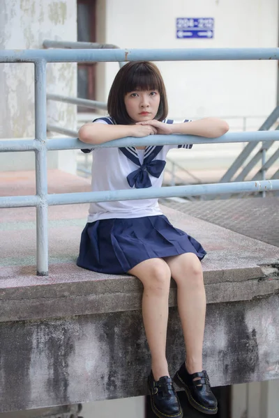 Japonés Adolescente Hermosa Chica Estudiante Sonrisa Relajarse —  Fotos de Stock