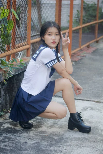 Japansk Teenager Smuk Pige Studerende Uniform Glad Slappe - Stock-foto