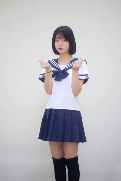 Japonés Adolescente Hermosa Chica Estudiante Dar Corazón —  Fotos de Stock