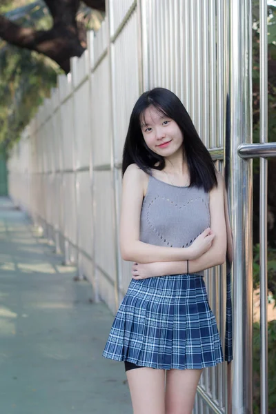 Azjatyckie Tajskie Dziewczyna Scott Sukienka Piękne Dziewczyna Uśmiech Relaks — Zdjęcie stockowe