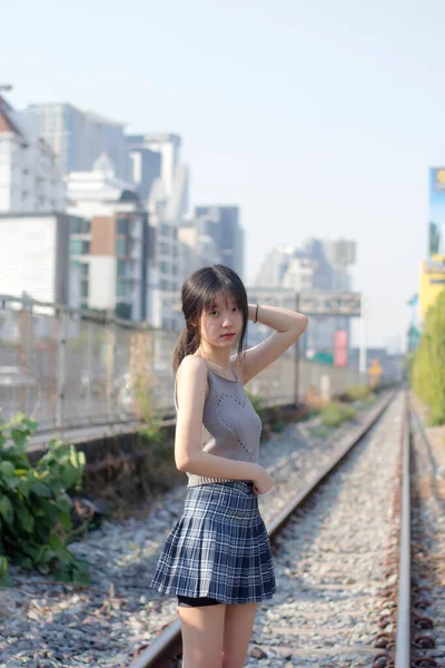 Asiatisch Thai Girl Scott Kleid Schön Mädchen Smile Und Entspannen — Stockfoto
