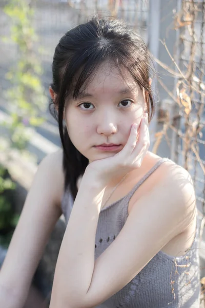 Ázsiai Thai Lány Scott Ruha Gyönyörű Lány Mosoly Pihenés — Stock Fotó