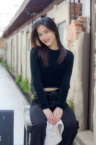 Asia Thai Teen Black Shirt Beautiful Girl Smile Relax — Stock Photo, Image