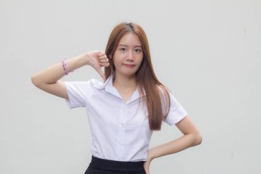 Taylandlı yetişkin üniversite üniforması. Güzel bir kız hoşlanmaz.