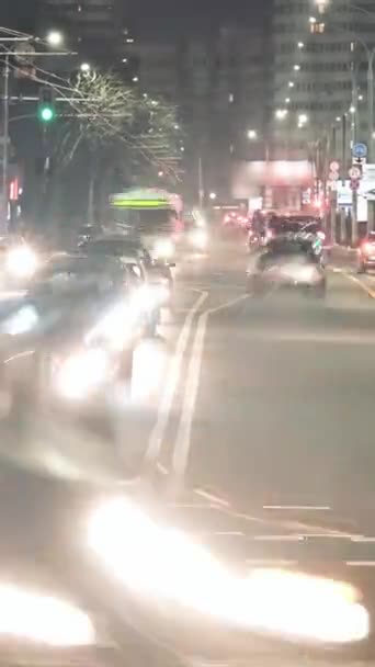 Malam Tiba Jalan Pusat Kota Lalu Lintas Kota Pada Jam — Stok Video