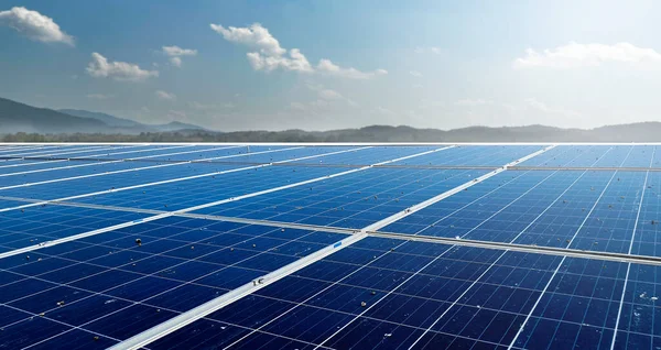 Fotovoltaik panel uzun vadede kirlenir ki bu da kuş dışkıları, teknolojinin insan hayatı için doğadan güç elde etmek için kullanılmasından kaynaklanır.