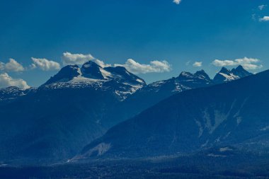 Revelstoke Dağı 'nın manzarası Revelstoke Ulusal Parkı İngiliz Kolombiyası Kanada