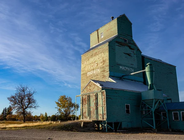Ανυψωτές Σιτηρών Στην Πόλη Του Magrath Στο Cardston County Alberta — Φωτογραφία Αρχείου