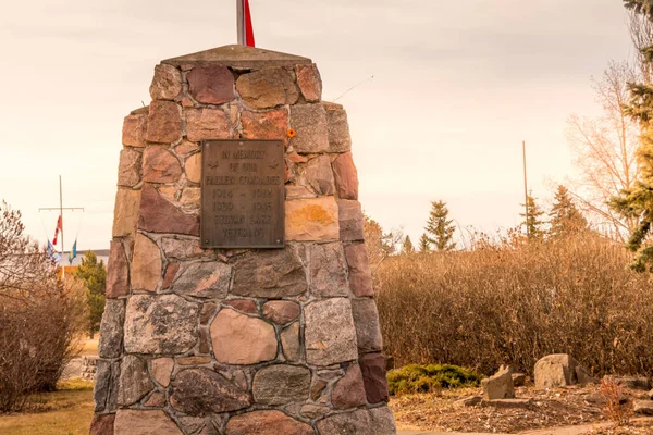 stock image Cenotaph to celebarate the war dead Sylvan Lake Alberta Canada