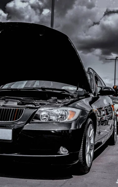Fényszóró Bezárva Egy Fekete Autó Fényszórója — Stock Fotó