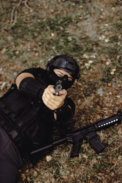 Airsoft Soldier Woods Soldier Aiming Target Ready Shoot — Stock Photo, Image