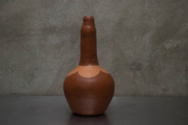 Seramik - Yerel sanatçılar tarafından yapılan el sanatları, Vale do Ribeira, Brezilya 'dan kil ile yapılan parçalar