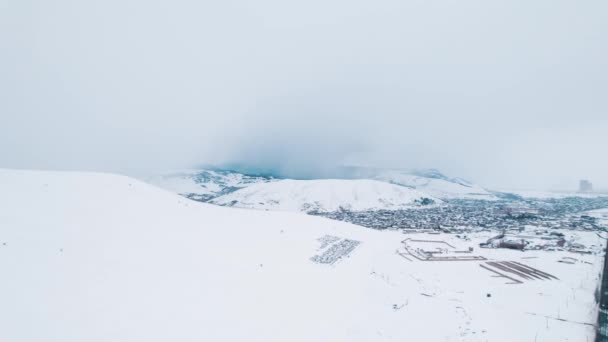 Холодные Снежные Горы Европе Снежные Горы Зима Армении Севан Армения — стоковое видео