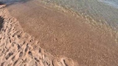 Güzel tropikal plaj. Her şeyi kapsayan tatil beldesi ve otelde yaz tatili. yavaş çekim.