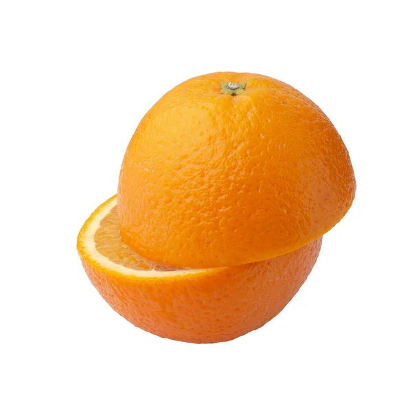 新鲜的橙子和橙子片 在白色的背景上分离 — 图库照片